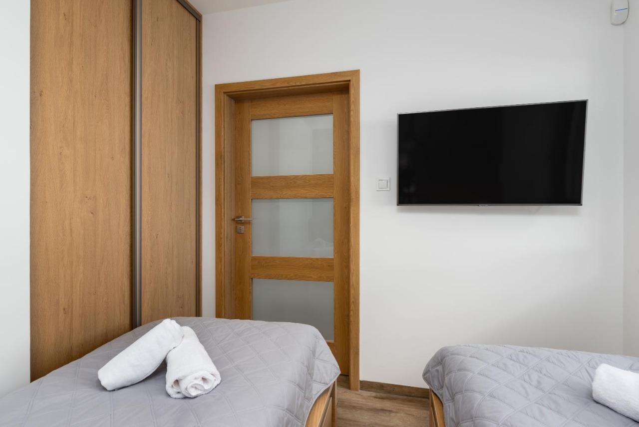Czarna Perla- Apartament Przy Solisku Szczyrk Exteriör bild